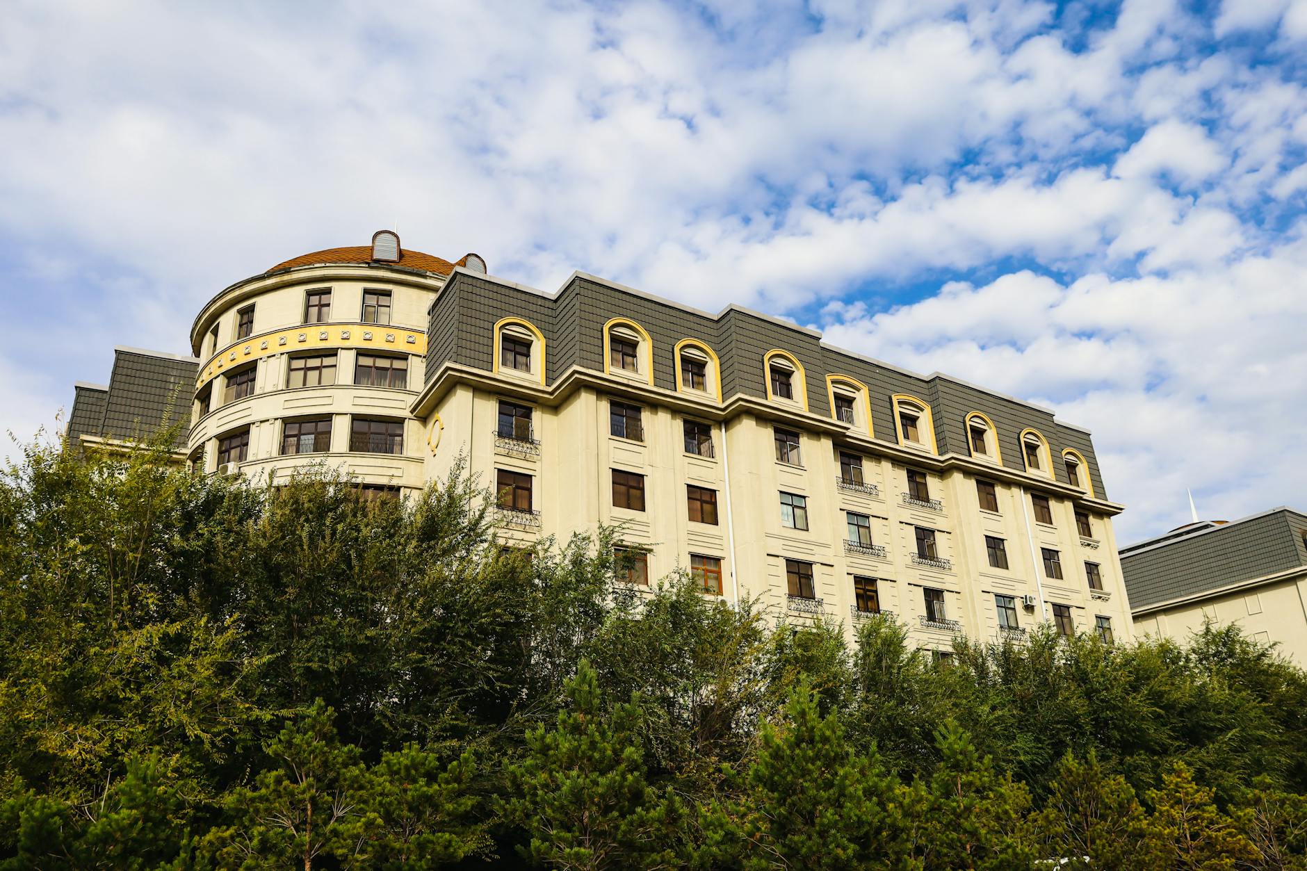 Asbestos Exposure at Wishard Memorial Hospital — Indianapolis, Indiana: What Workers and Tradesmen Need to Know
